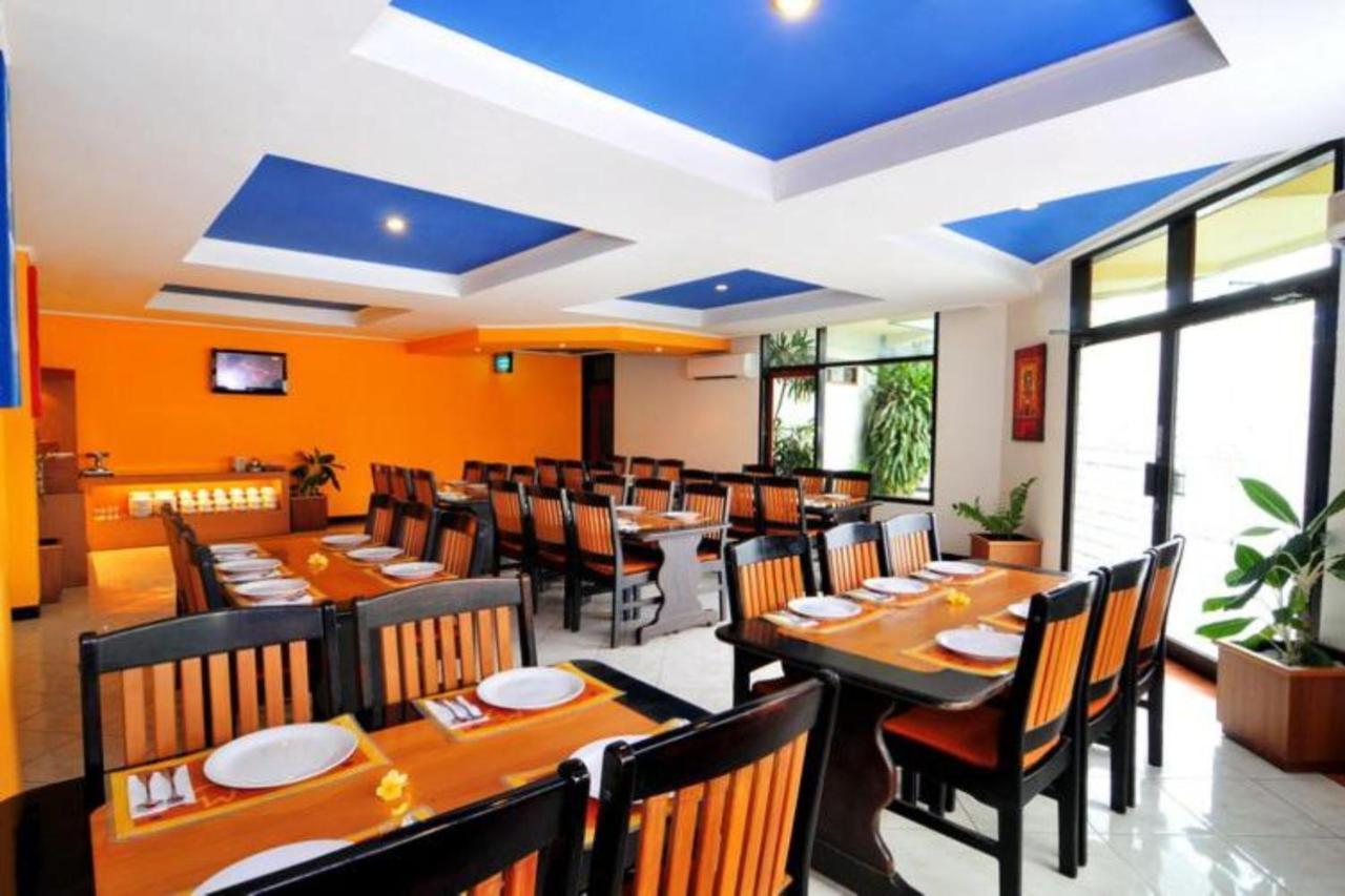 โฮเต็ล ยานี Hotel Pesanggaran ภายนอก รูปภาพ