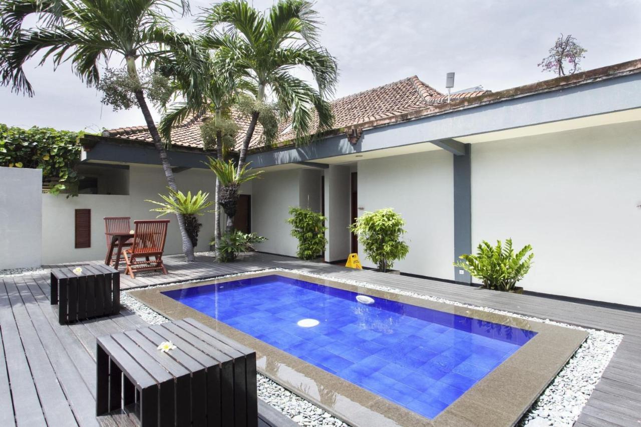 โฮเต็ล ยานี Hotel Pesanggaran ภายนอก รูปภาพ